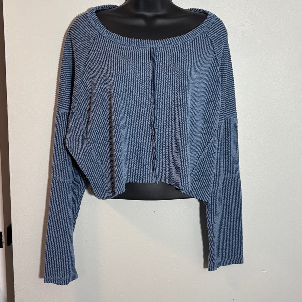 Altar'd State Navy Blue Crew Neck cropped top